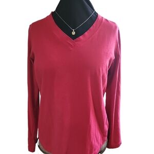 Women’s white stag, long sleeve T-shirt, red V-neck with classic scallops size M